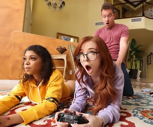 https://tubedupe.com/video/218979/gamer-girl-threesome-action/?promoid=151637