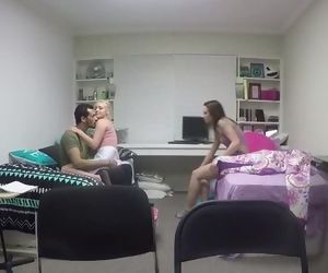 https://hdtube.porn/videos/teen-sexy-girl-sets-camera-on-filming-sex-of-roommates/