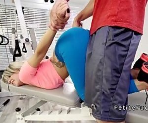 https://www.hotgirl.tv/videos/53094677-blonde-spinner-banged-in-home-gym.html