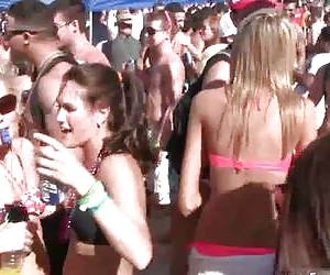 https://drtuber.com/video/708335/huge-beach-party-with-sexy-hot-blonde-part2
