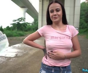 https://xozilla.com/videos/412515/public-agent-naughty-body-had-sex-in-the-rain-1-martin-gun/