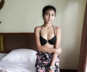 https://nuvid.com/video/4817505/asian-thai-whore-sucking-white-dick